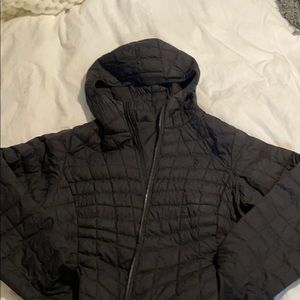 Women’s the north face thermoball  w/hood